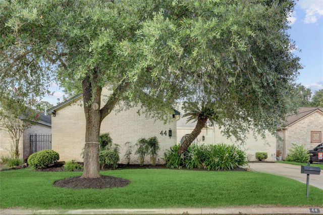 44 Crestwood Circle, Sugar Land, TX 77478