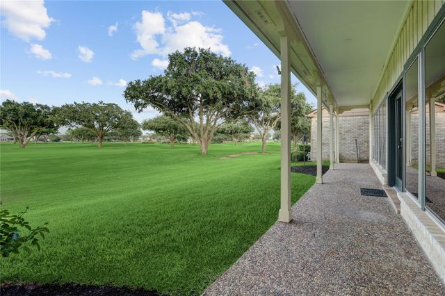 44 Crestwood Circle, Sugar Land, TX 77478