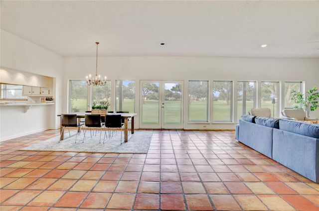 44 Crestwood Circle, Sugar Land, TX 77478