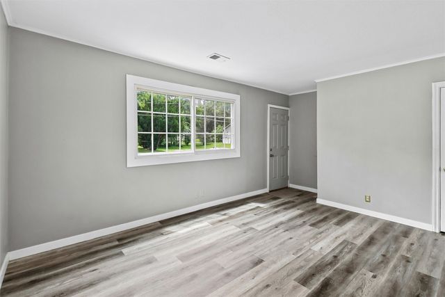 436 E Wall Avenue, Des Moines, IA 50315