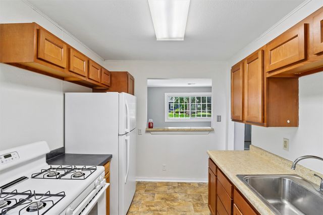 436 E Wall Avenue, Des Moines, IA 50315