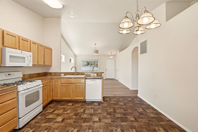 9412 N Oak St, Spokane, WA 99208
