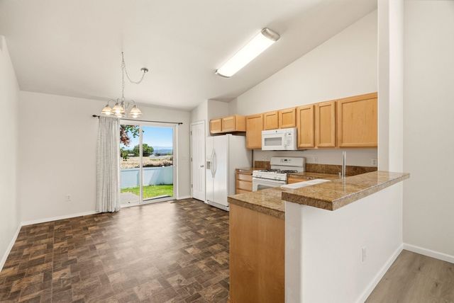 9412 N Oak St, Spokane, WA 99208