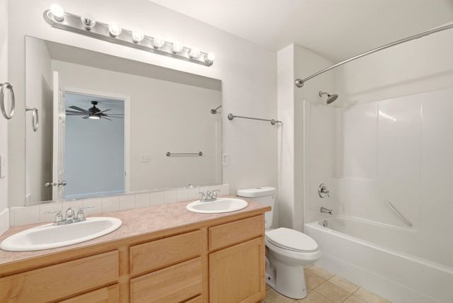 9412 N Oak St, Spokane, WA 99208