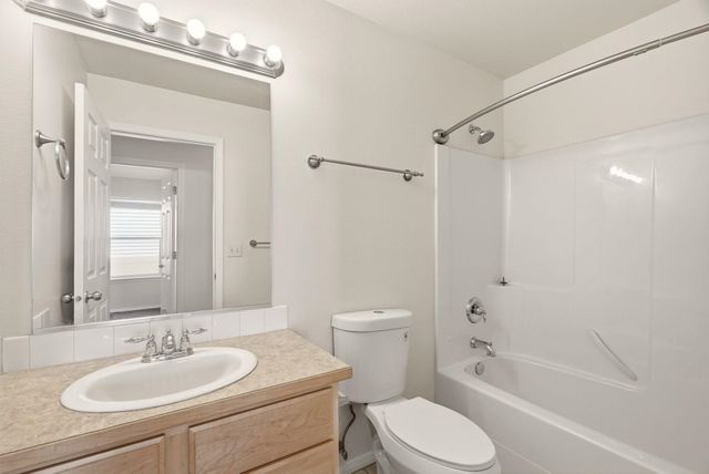9412 N Oak St, Spokane, WA 99208