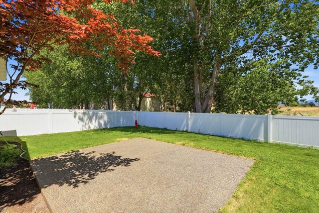 9412 N Oak St, Spokane, WA 99208