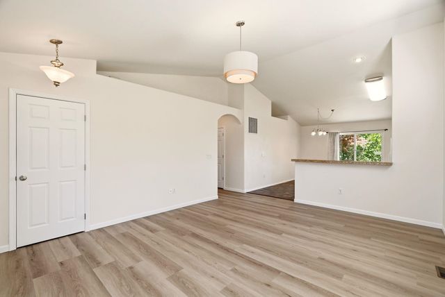 9412 N Oak St, Spokane, WA 99208
