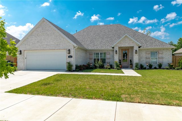 3503 E Lexus Drive, Fayetteville, AR 72764