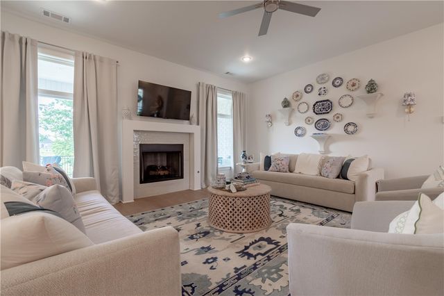 3503 E Lexus Drive, Fayetteville, AR 72764