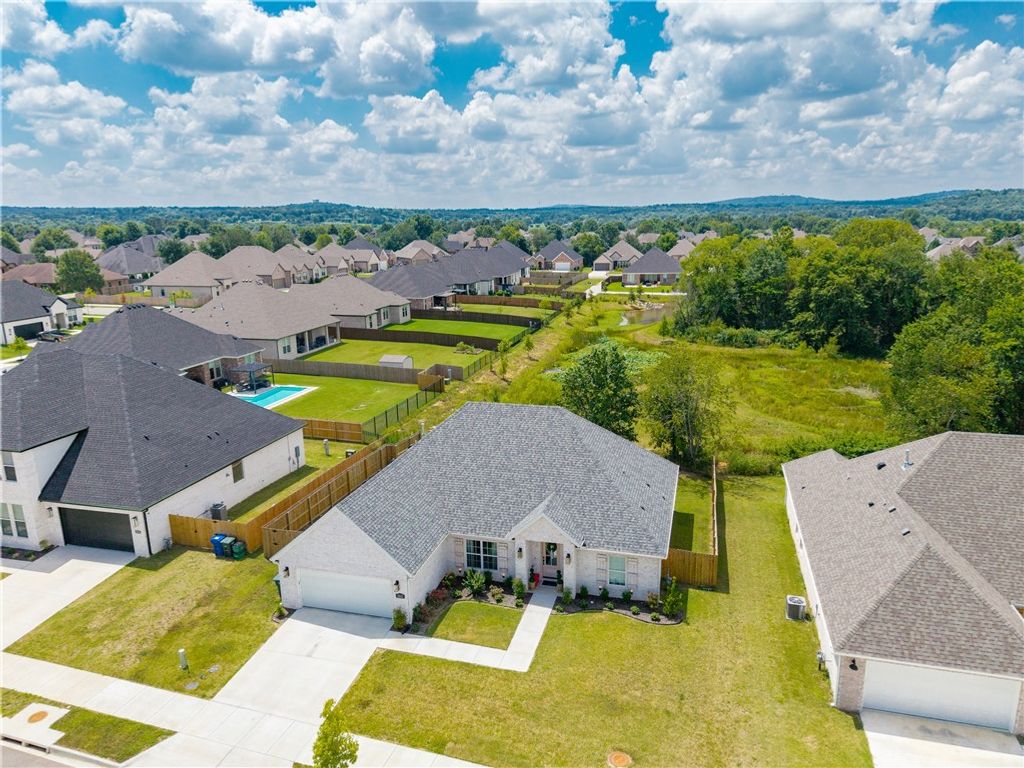 3503 E Lexus Drive, Fayetteville, AR 72764