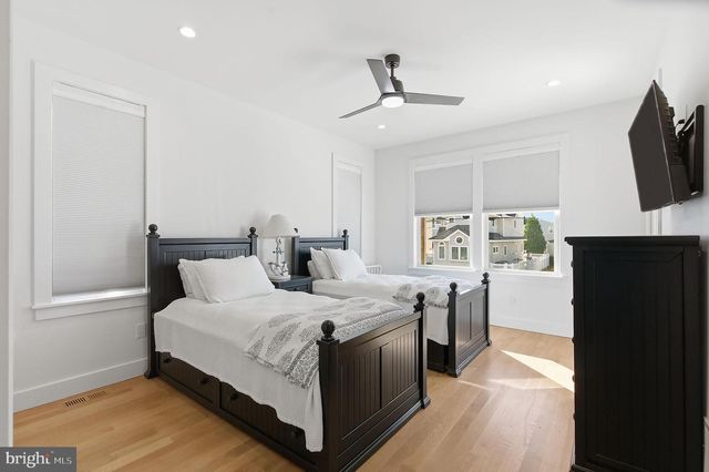 11 E 13TH, Long Beach Township, NJ 08008