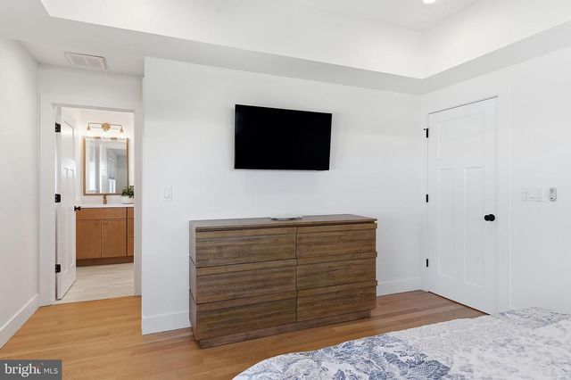 11 E 13TH, Long Beach Township, NJ 08008