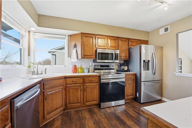 6306 W 158TH Place, Overland Park, KS 66223