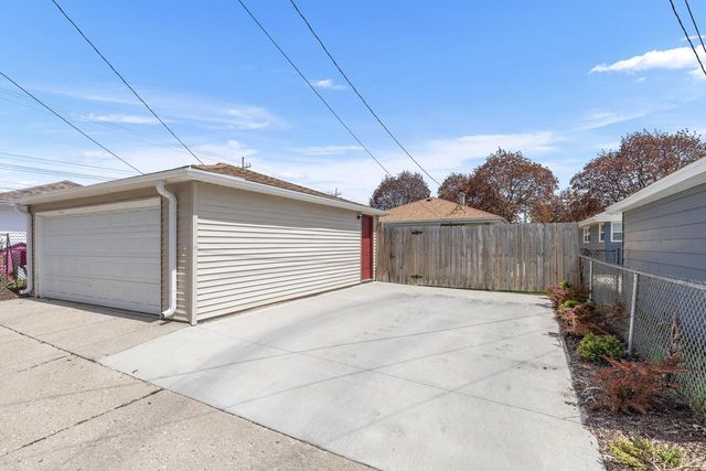 4749 79th STREET, Milwaukee, WI 53218