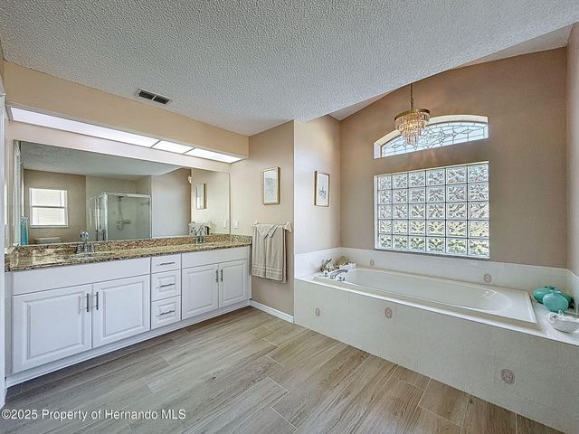 9328 Apple Dompling Court, Weeki Wachee, FL 34613