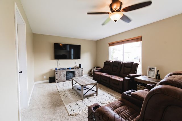 25518 W Foxtail Road, Round Lake, IL 60073