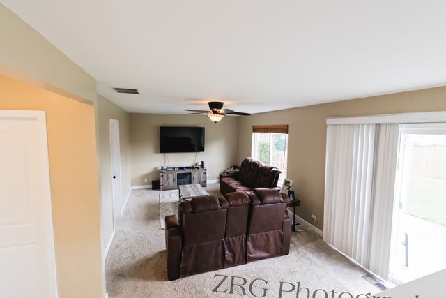 25518 W Foxtail Road, Round Lake, IL 60073