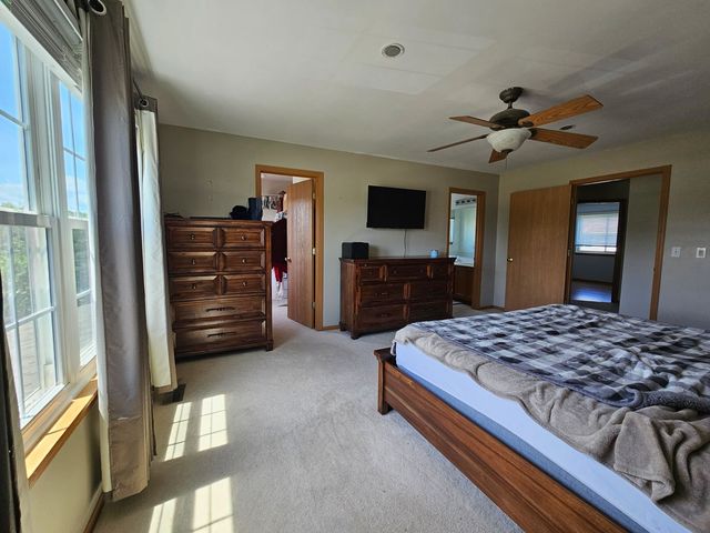 25518 W Foxtail Road, Round Lake, IL 60073