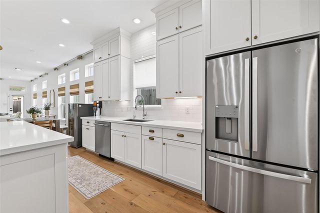 927 W 25th Street A, Houston, TX 77008
