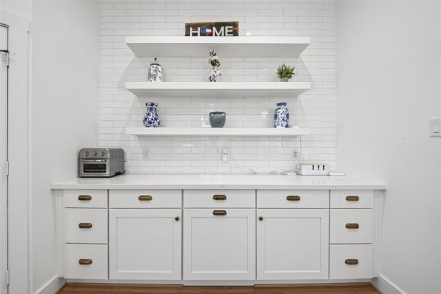 927 W 25th Street A, Houston, TX 77008