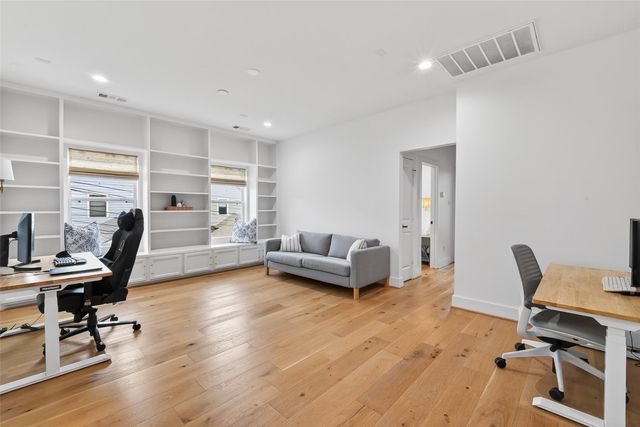 927 W 25th Street A, Houston, TX 77008