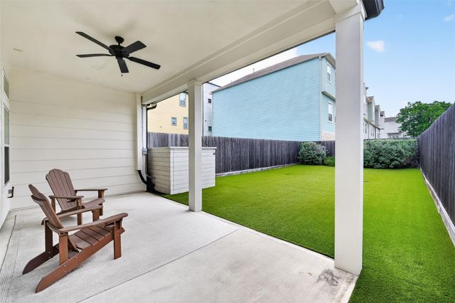 927 W 25th Street A, Houston, TX 77008