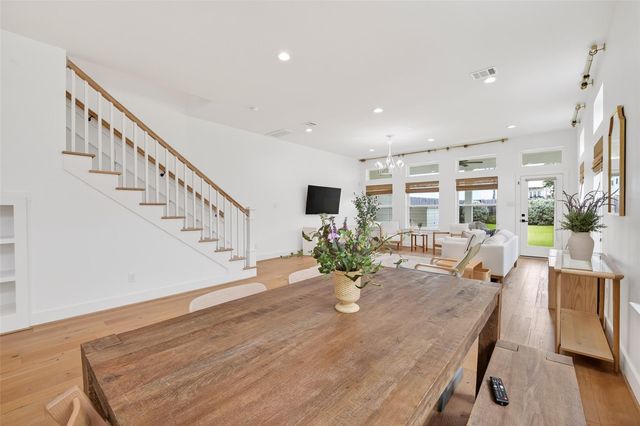 927 W 25th Street A, Houston, TX 77008