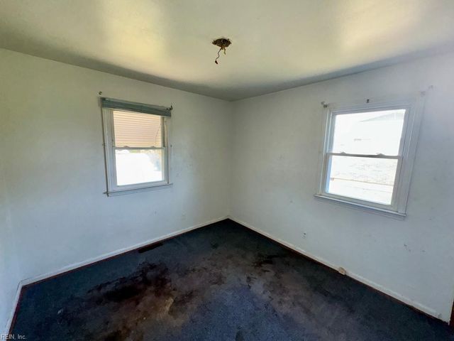 1511 Ekstine DR, Portsmouth, VA 23701