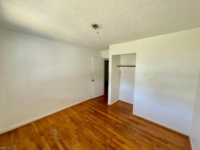 1511 Ekstine DR, Portsmouth, VA 23701