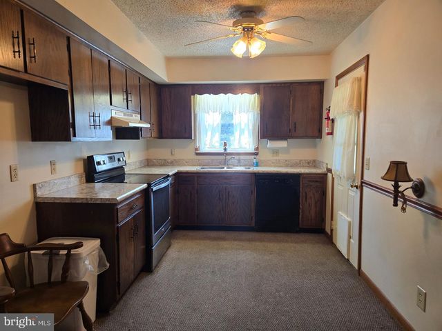 16 LEXINGTON DR, Milford, DE 19963