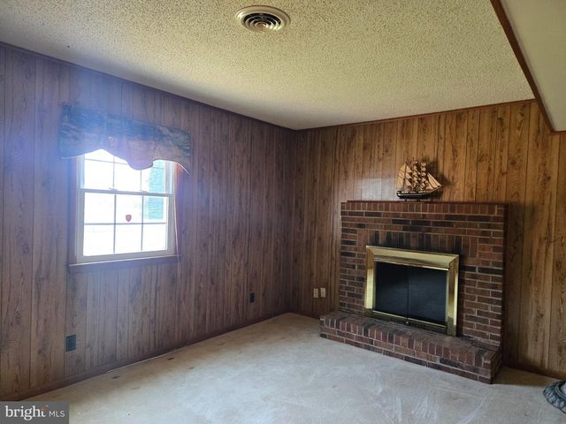 16 LEXINGTON DR, Milford, DE 19963