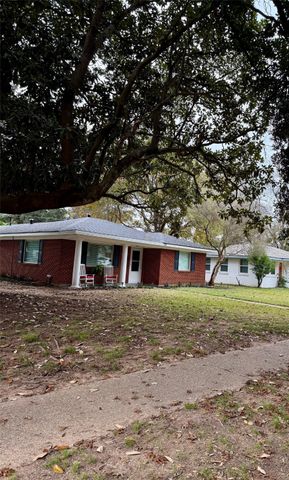 2801 E Cavett Drive, Shreveport, LA 71104