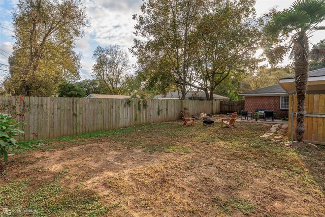 2801 E Cavett Drive, Shreveport, LA 71104