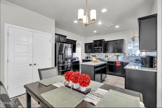 1432 Melania Martinez Drive, El Paso, TX 79928