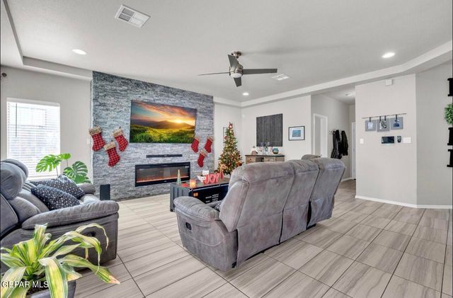 1432 Melania Martinez Drive, El Paso, TX 79928