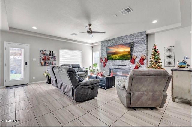 1432 Melania Martinez Drive, El Paso, TX 79928