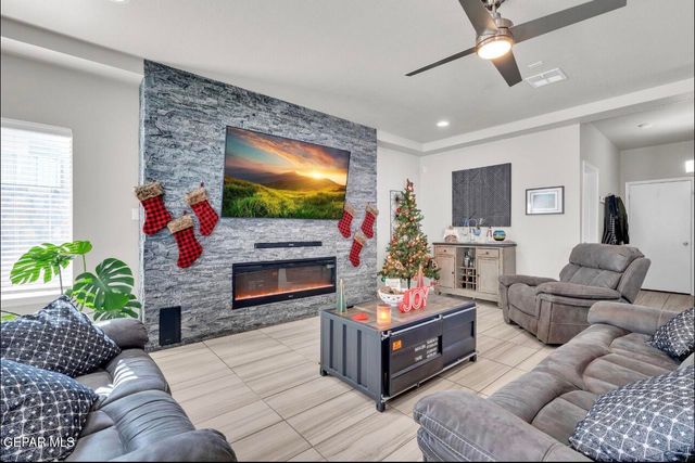 1432 Melania Martinez Drive, El Paso, TX 79928