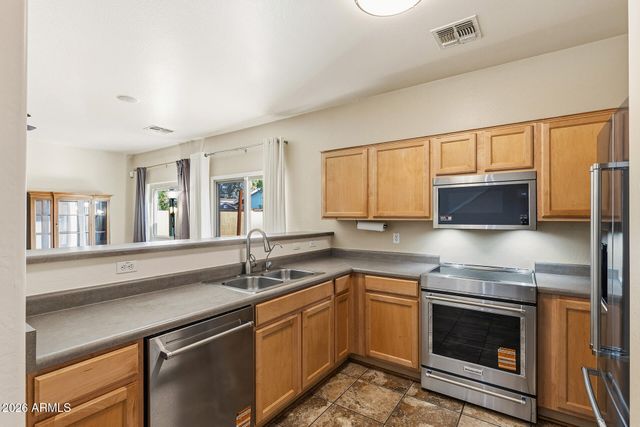 10793 N 70TH Avenue, Peoria, AZ 85345