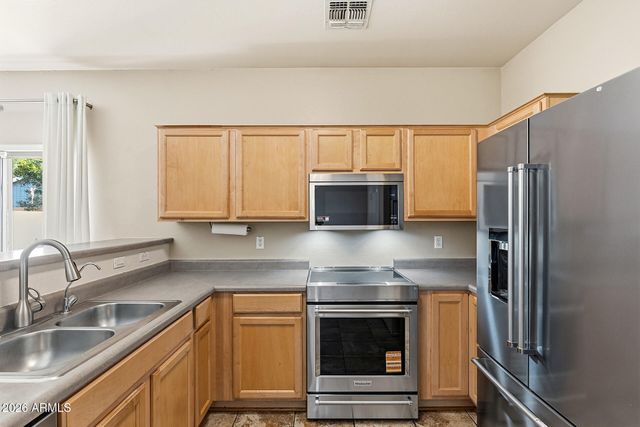 10793 N 70TH Avenue, Peoria, AZ 85345