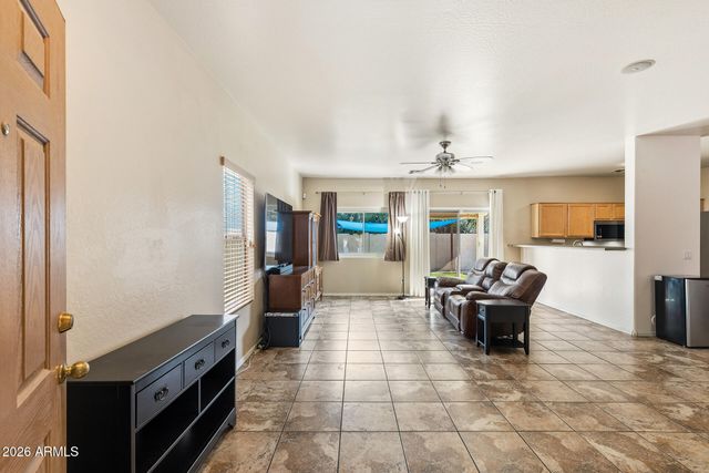 10793 N 70TH Avenue, Peoria, AZ 85345