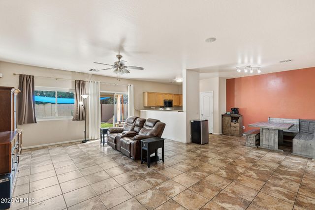 10793 N 70TH Avenue, Peoria, AZ 85345
