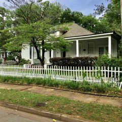 1014 N Sycamore Street, Palestine, TX 75801