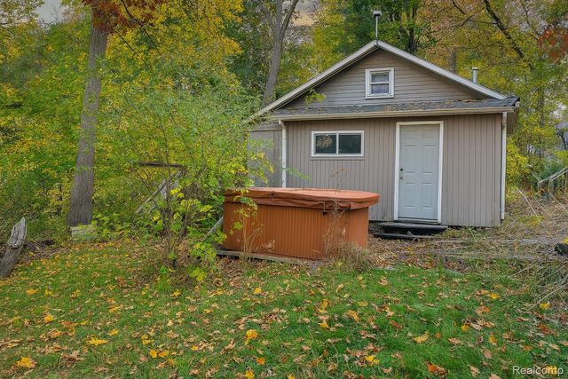 1632 Woodfield Street, Ortonville Village, MI 48462