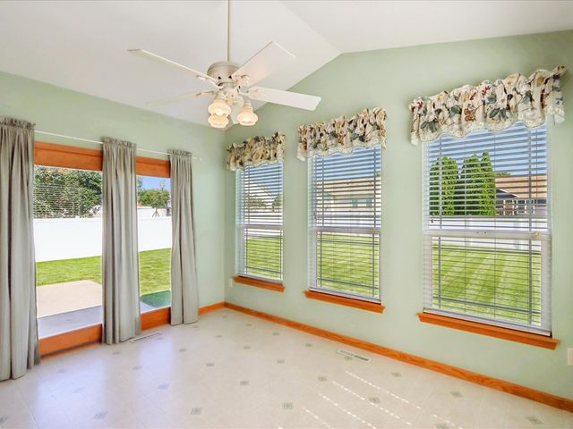4200 Creekview Drive, Marion, IA 52302