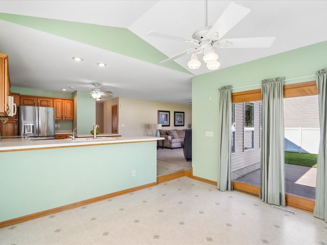 4200 Creekview Drive, Marion, IA 52302