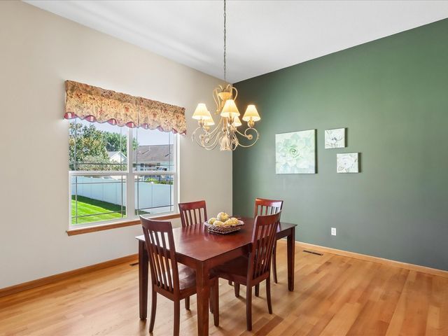 4200 Creekview Drive, Marion, IA 52302
