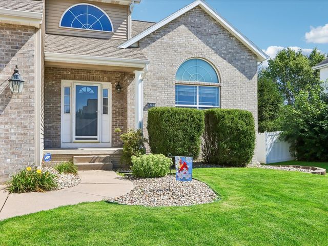 4200 Creekview Drive, Marion, IA 52302