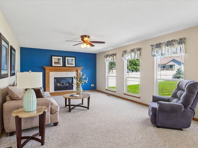 4200 Creekview Drive, Marion, IA 52302