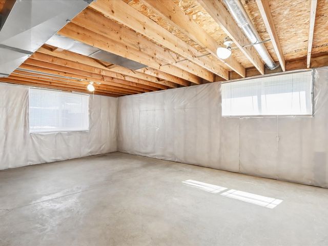 4200 Creekview Drive, Marion, IA 52302