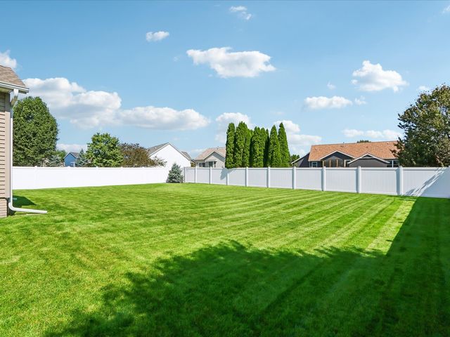 4200 Creekview Drive, Marion, IA 52302